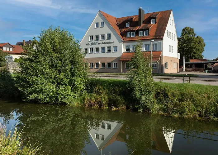 Am Ludwigskanal Hotel *